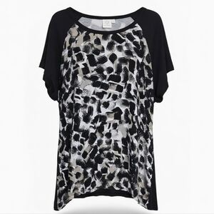 Daisy Fuentes Abstract Blouse